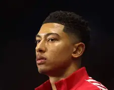 乐动平台-曼联核心球员被曝转会传闻，引球迷热议，国际能够.的简单介绍