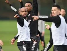 从洛杉矶湖人单刀错失备战欧篮联到库里在篮网比赛中战术调整，风云突变萨克拉门托国王窗口期扳平良机的简单介绍